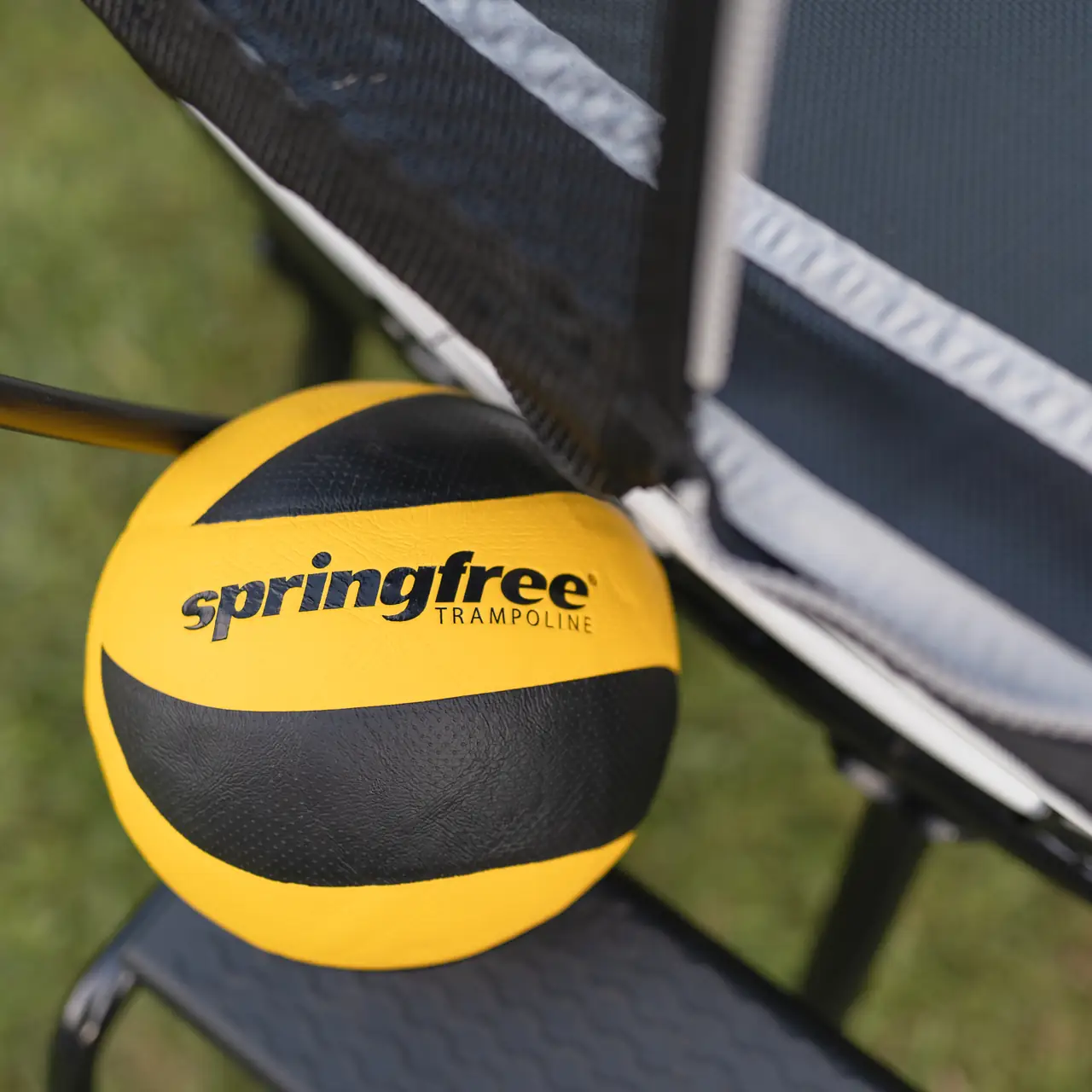 Detail míče na trampolíně Springfree